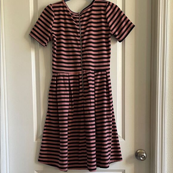 2for$20 LuLaRoe Amelia Black and Pink Striped Dress pockets zip, small - Picture 6 of 9